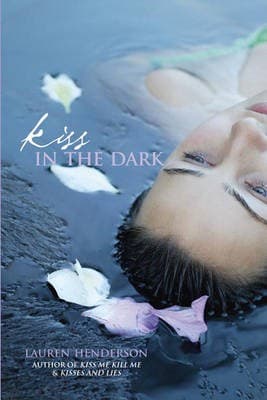 Tapa de Kiss in the Dark