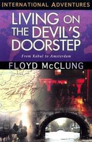 Tapa de Living on the devil's doorstep
