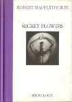 Tapa de Photology presenta Robert Mapplethorpe: secret flowers