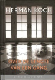 Tapa de Over de lengte van een gang
