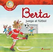 Tapa de Conni spielt Fußball