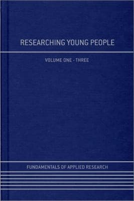 Tapa de Researching Young People