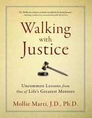 Tapa de Walking With Justice Uncommon Lessons From One Of Lifes Greatest Mentors