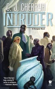 Tapa de Intruder A Foreigner Novel