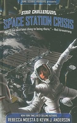 Tapa de Space Station Crisis
            
                Star Challengers