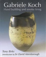 Tapa de Gabriele Koch Hand Building And Smoke Firing
