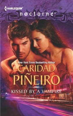 Tapa de Kissed By A Vampire
