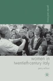 Tapa de Women In Twentiethcentury Italy