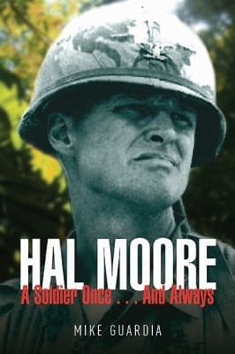 Tapa de Hal Moore A Soldier Once And Always