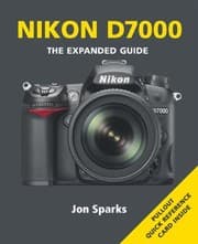 Tapa de Nikon D7000 With Pullout Quick Reference Cards
            
                Expanded Guide