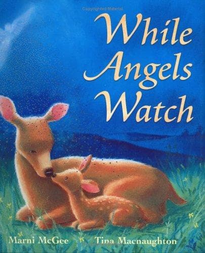 Tapa de While angels watch