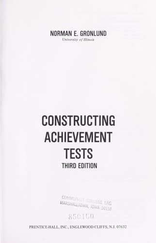 Tapa de Constructing achievement tests
