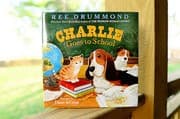 Tapa de Charlie Goes to School