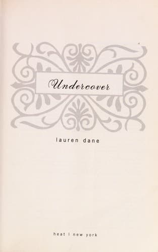 Tapa de Undercover (Phantom Corps # 1)