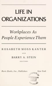 Tapa de Life in organizations