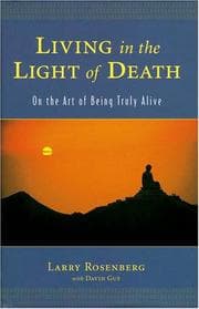 Tapa de Living in the Light of Death