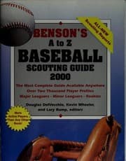 Tapa de John Benson's A to Z baseball scouting guide, 2000-2001