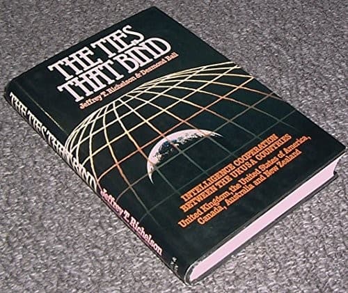 Tapa de The ties that bind