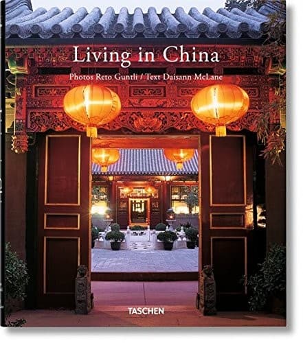 Tapa de Living in China