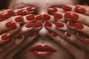 Tapa de Guy Bourdin: In Between