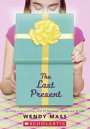 Tapa de The Last Present (Turtleback School & Library Binding Edition)