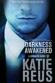 Tapa de Darkness Awakened (a vampire-werewolf romance) (Darkness Series Book 1)