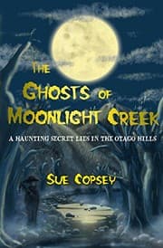 Tapa de The Ghosts of Moonlight Creek (Spine-tinglers Book 3)