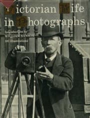 Tapa de Victorian life in photographs