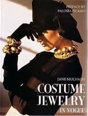 Tapa de Costume jewelry in Vogue