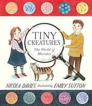 Tapa de Tiny Creatures: The World of Microbes