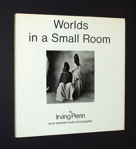 Tapa de Worlds in a small room