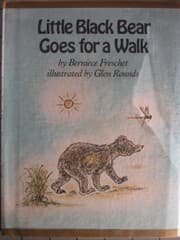 Tapa de Little Black Bear goes for a walk