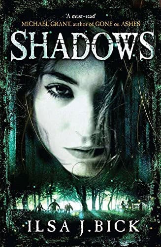 Tapa de Shadows (Ashes Trilogy)