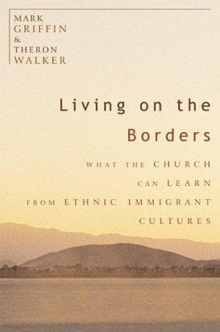 Tapa de Living on the borders