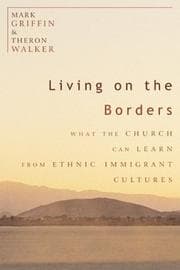 Tapa de Living on the borders