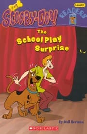 Tapa de The School Play Surprise (Turtleback School & Library Binding Edition) (Scooby-Doo! Readers: Level 2 (Pb))