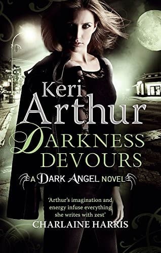 Tapa de Darkness Devours