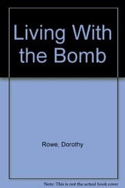 Tapa de Living with the Bomb