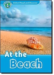 Tapa de At the Beach (Oxford Read and Discover: Discover! 1)