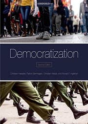 Tapa de Democratization