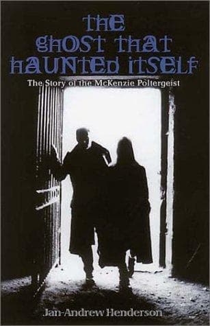 Tapa de The ghost that haunted itself