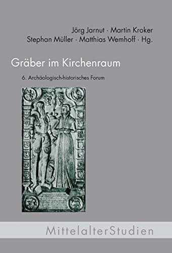 Tapa de Gräber im Kirchenraum