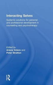 Tapa de Interacting Selves