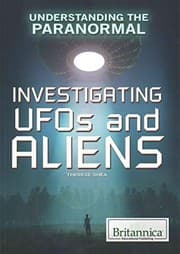 Tapa de Investigating UFOs and Aliens