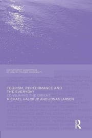 Tapa de Tourism, performance, and the everyday