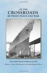 Tapa de At the Crossroads Between Peace and War