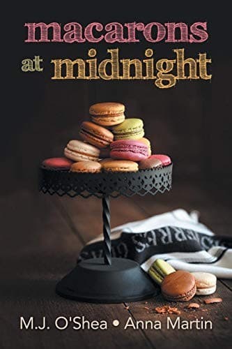 Tapa de Macarons at Midnight