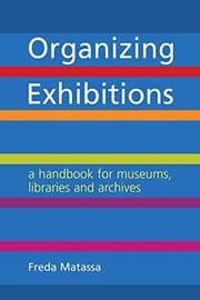Tapa de Organizing Exhibitions