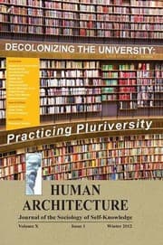 Tapa de Decolonizing the University