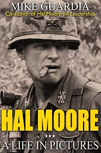 Tapa de Hal Moore